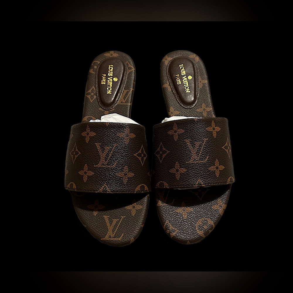 Fashion sandals